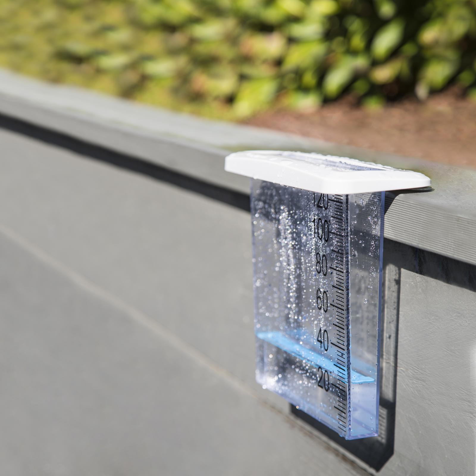 Nylex Waterfall Rain Gauge Rissamelt