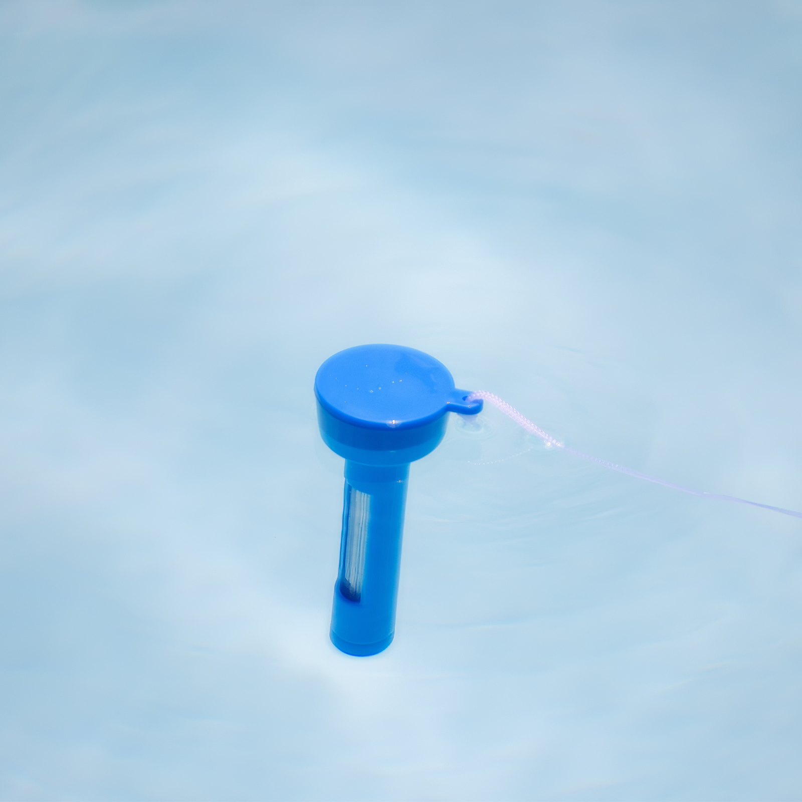 Hy-Clor Floating Pool Thermometer - Image 2