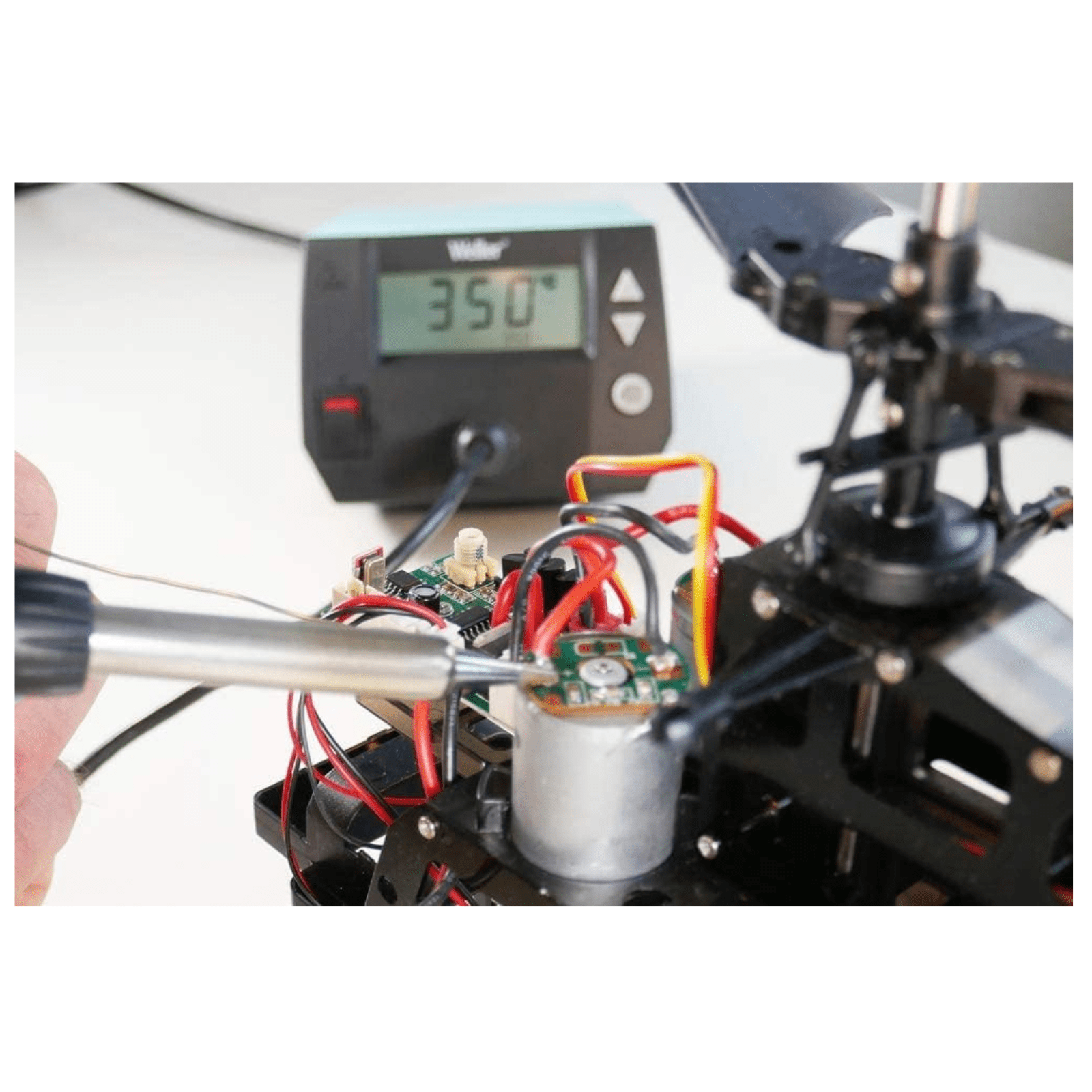 Weller 240V 70W Digital Soldering Station - Image 5
