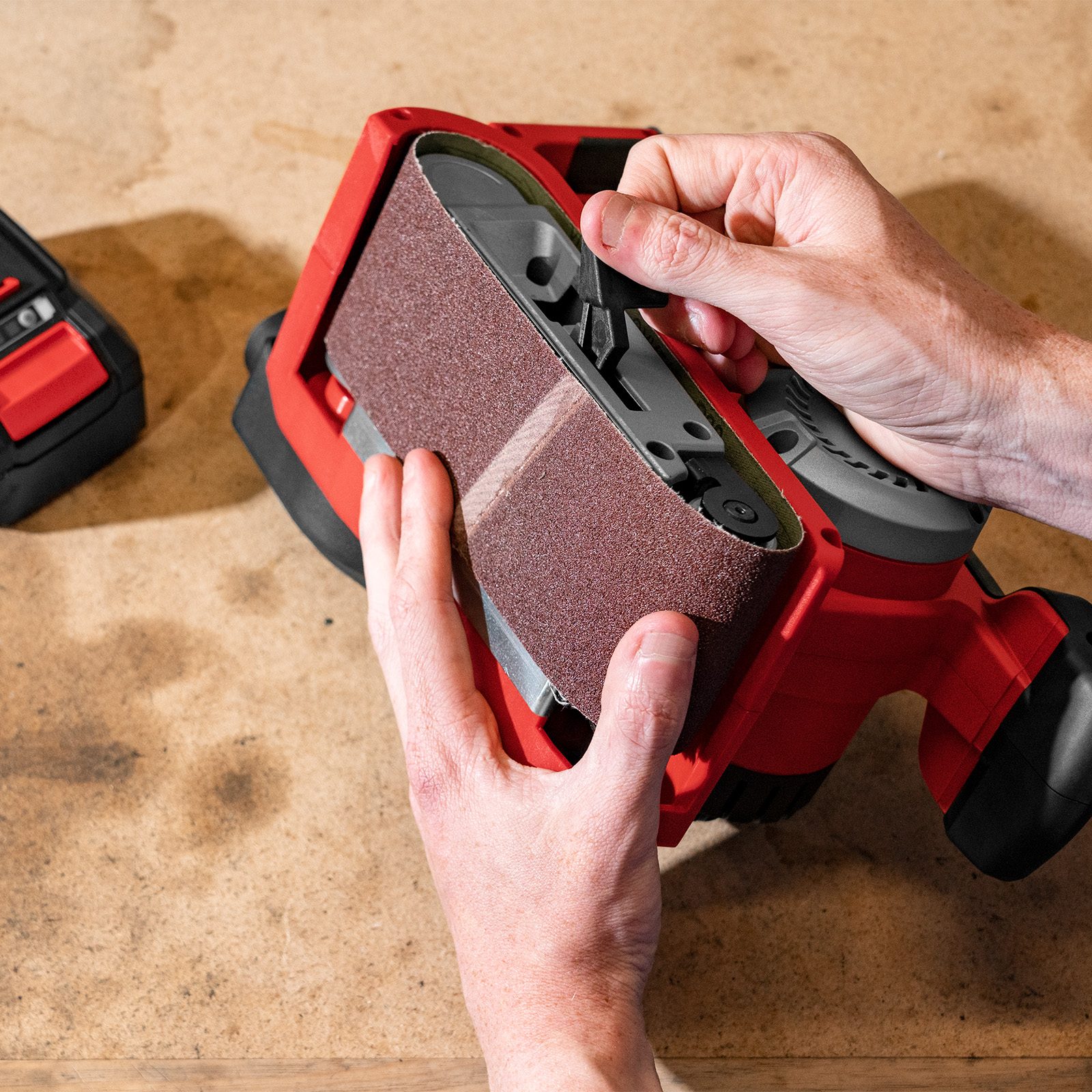 Ozito PXC 18V Brushless Belt Sander PXBBSS-457 - Skin Only - Image 3