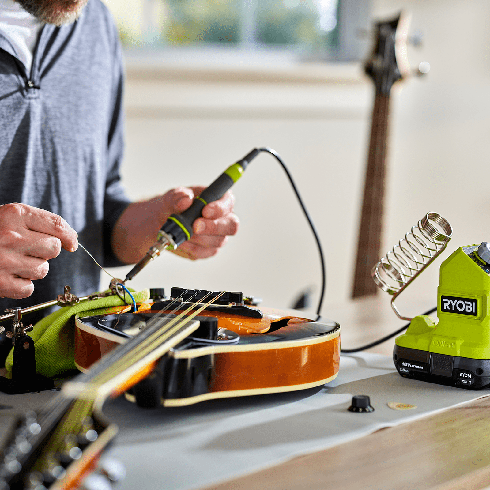 Ryobi 18V ONE+ Variable Temperature Soldering Iron - Tool Only - Image 4