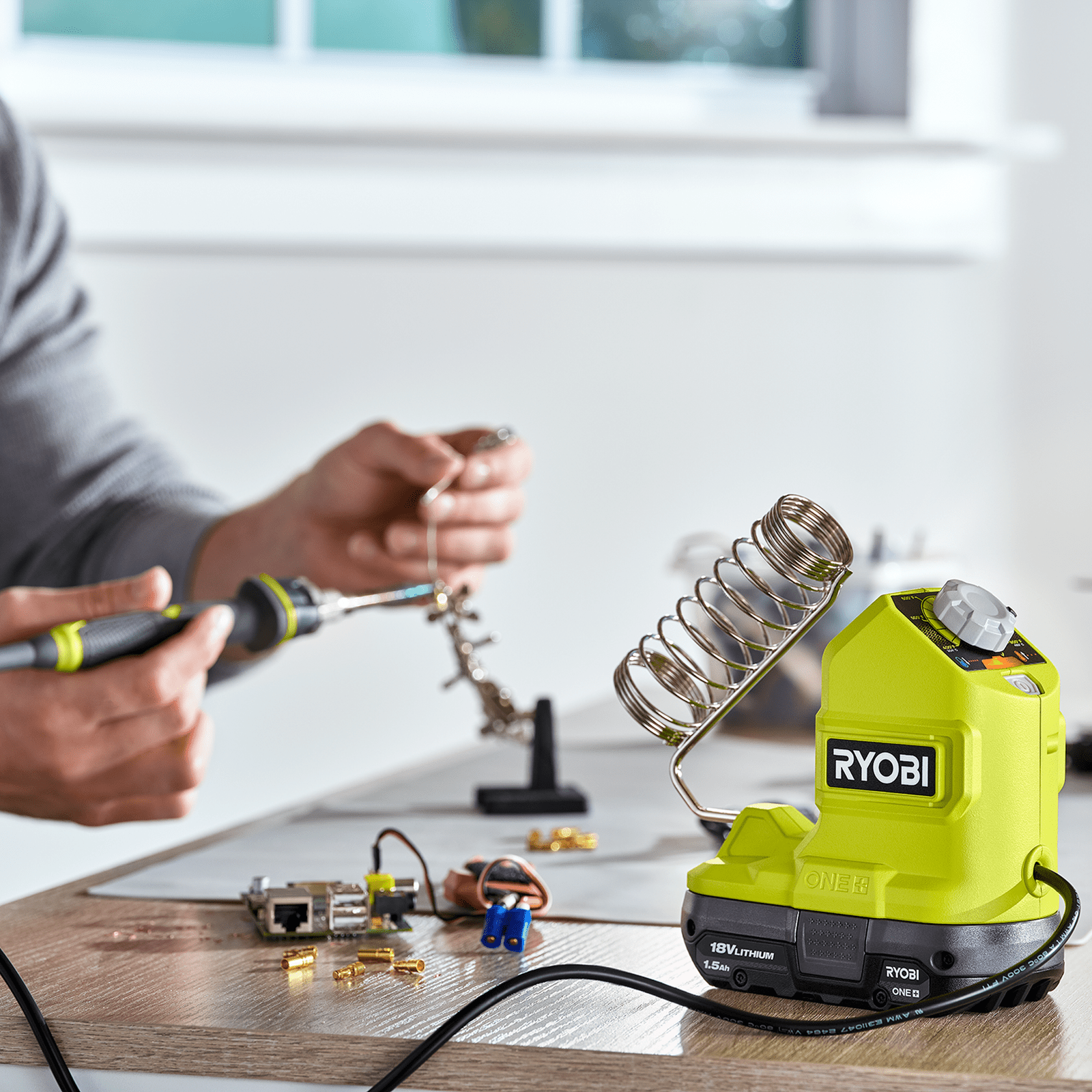 Ryobi 18V ONE+ Variable Temperature Soldering Iron - Tool Only - Image 5