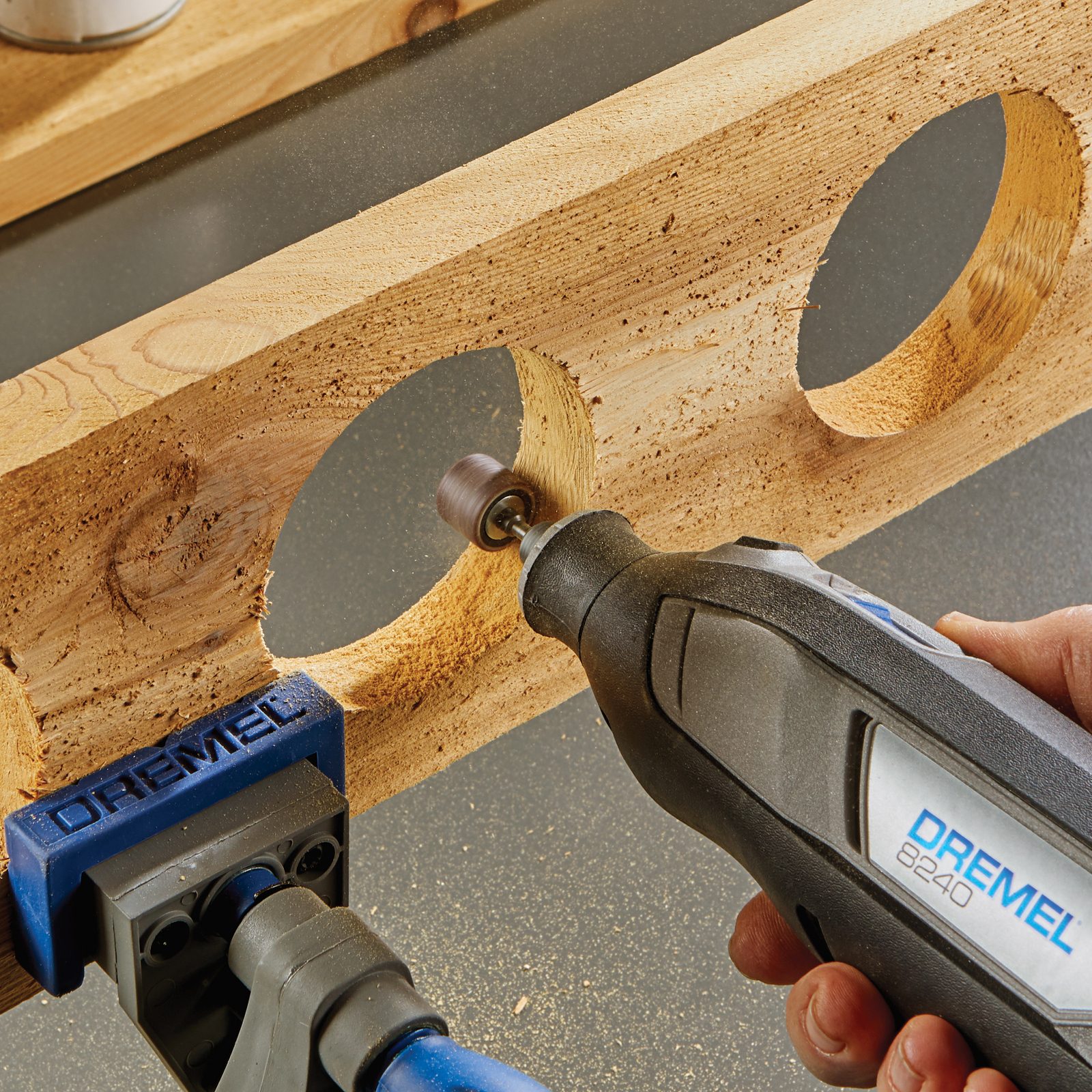 Dremel 8240 12V Cordless Rotary Tool Kit F0138240NA - Image 4