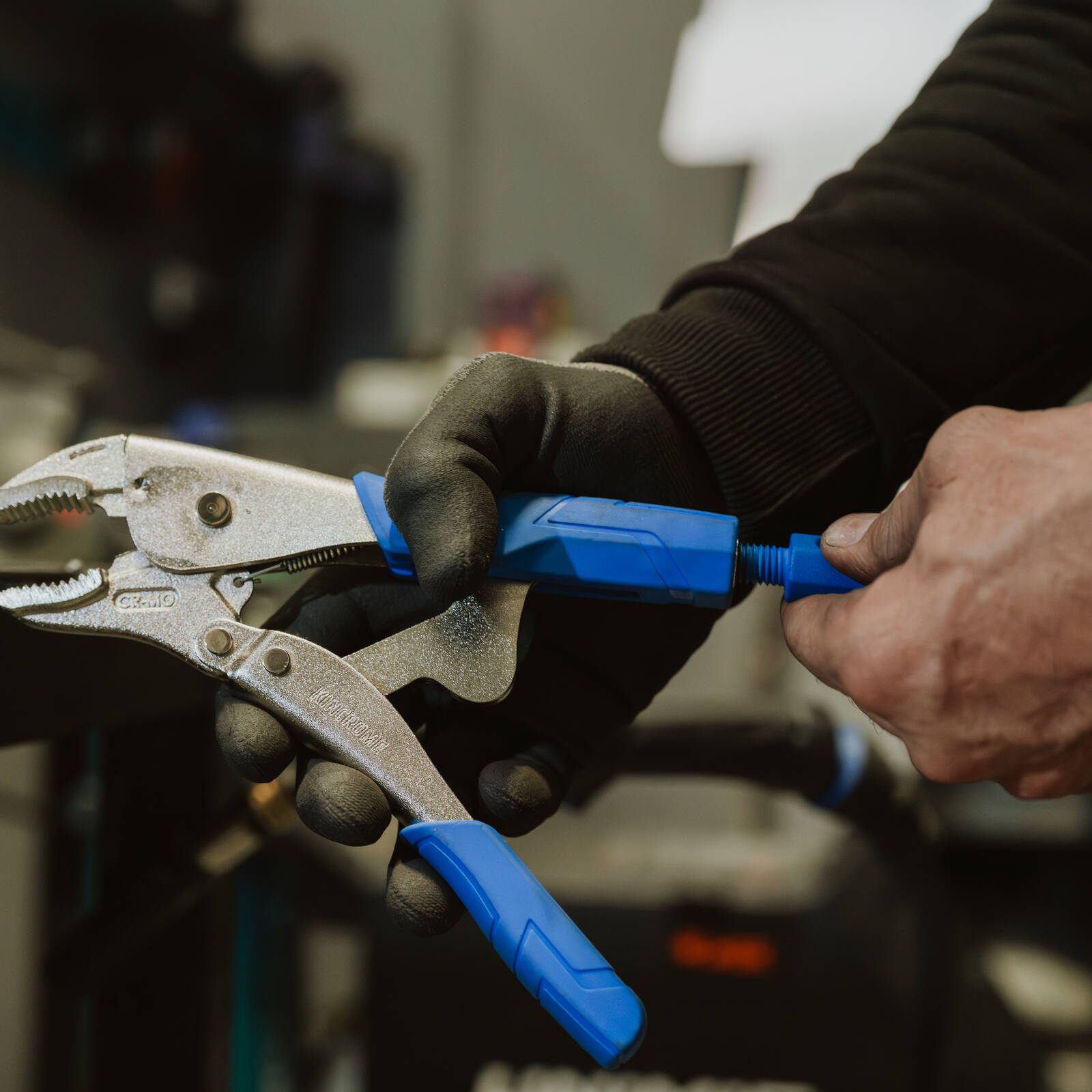 Kincrome Easy Release Curved Jaw Locking Plier - 200mm - Image 7