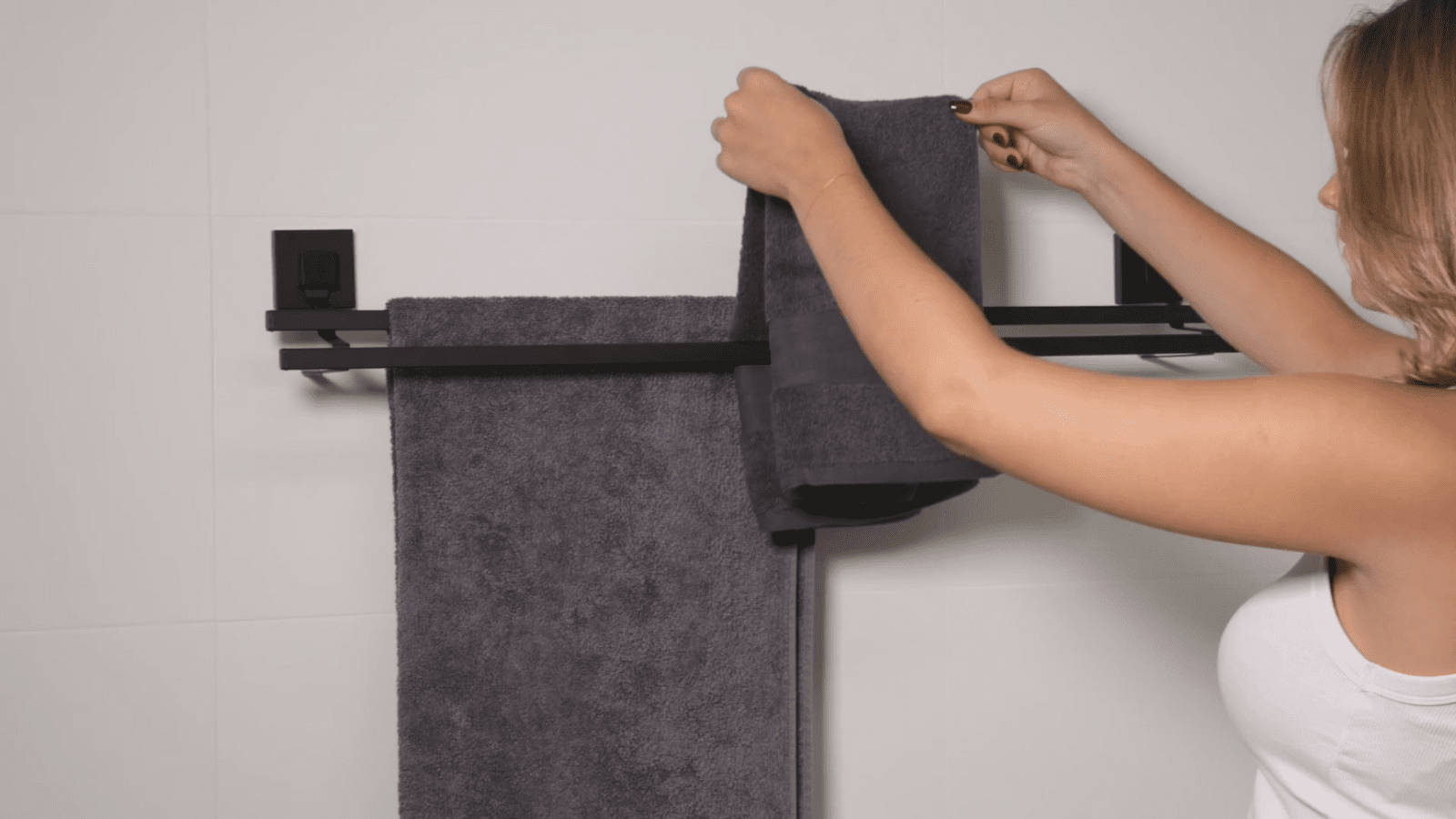 Fusion-Loc 80cm Black Matte Suction Double Towel Rail - Image 3