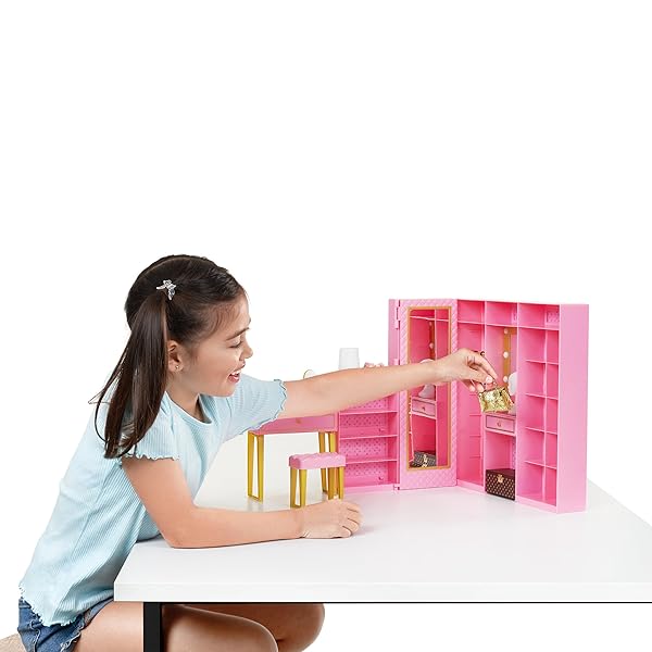 5-Surprise-Mini-Fashion-Dream-Wardrobe-B0BS8LM6R6-6