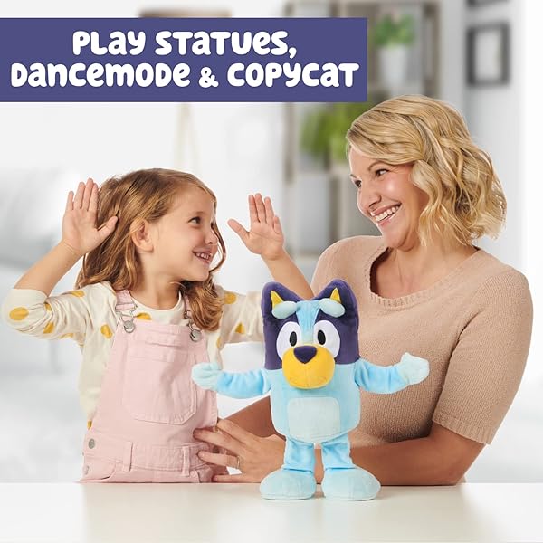 BLUEY-Dance-and-Play-Bluey-36cm-Animated-Plush-with-Phrases-and-Songs-17355-B09Q3Q9XBZ-4