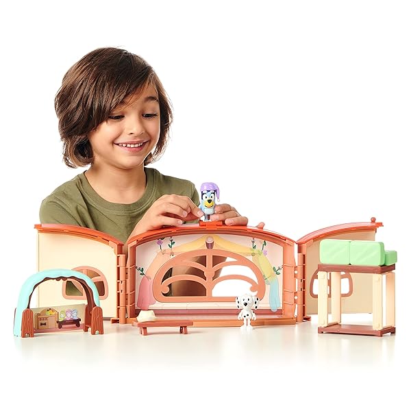 Bluey-School-Friends-Calypsos-School-Playset-6-8cm-posable-Figures-Playset-17337-B09Q4GH94G-7