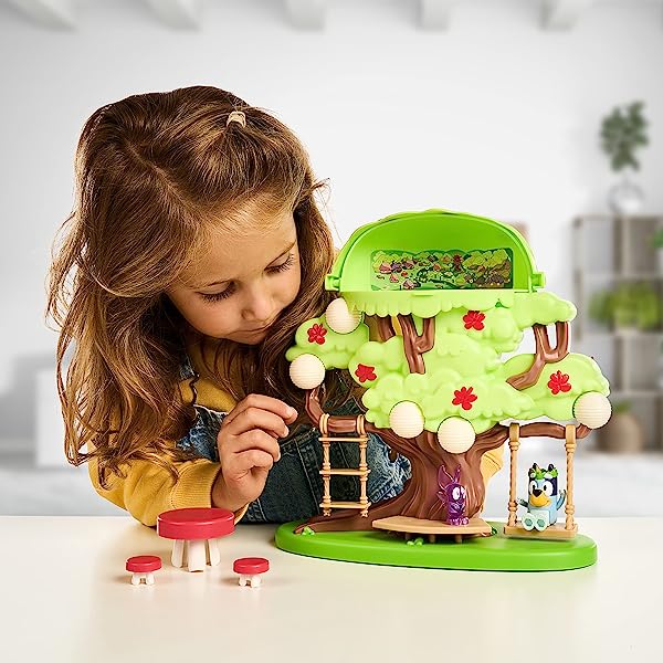 Bluey-Tree-Playset-with-Secret-Hideaway-Flower-Crown-and-Fairy-Figures-and-Accessories-B0B5JYHZCQ-7