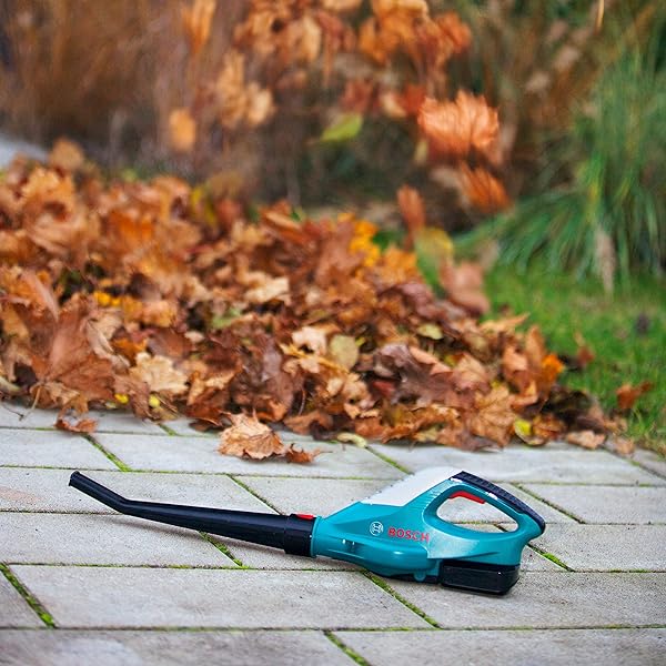 Bosch-Theo-Klein-Leaf-Blower-Premium-Toys-For-Kids-Ages-3-Years-Up-B00IL35TZ4-4