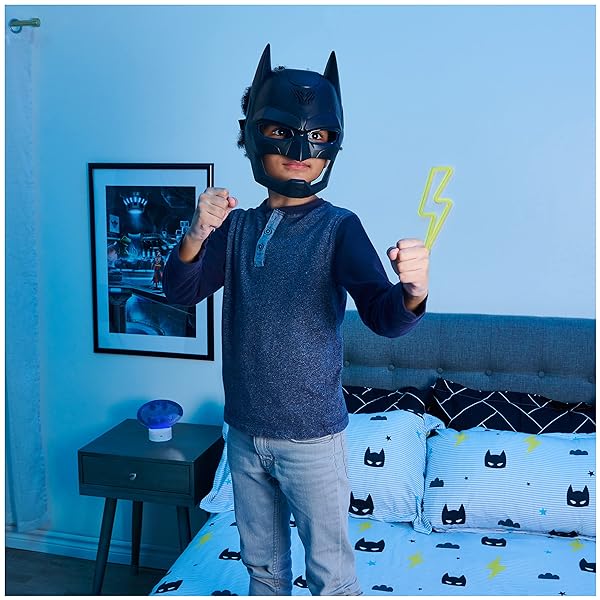 DC-Comics-Batman-Bat-Tech-Voice-Changing-Mask-with-Over-15-Sounds-for-Kids-Aged-4-and-up-B097RXNQ8L-3