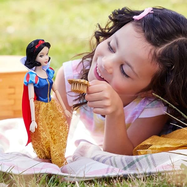 Disney-Snow-White-Classic-Doll-11-Inches-B0978H4P2W-4