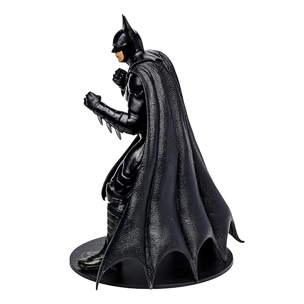 McFarlane-Toys-DC-Multiverse-The-Flash-Movie-Batman-12-Scale-Statue-B0BNJ29HG5-4
