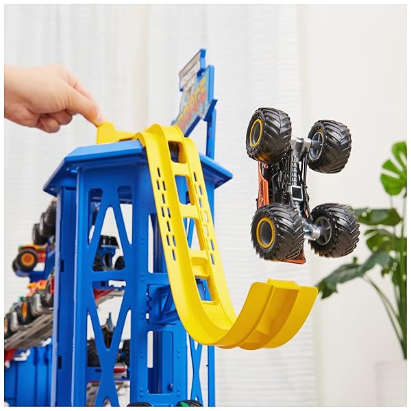 Monster-Jam-Garage-Playset-and-Storage-with-Exclusive-Grave-Digger-Monster-Truck-Lights-and-Sounds-Kids-Toys-for-Boys-B09NJQCPCW-5