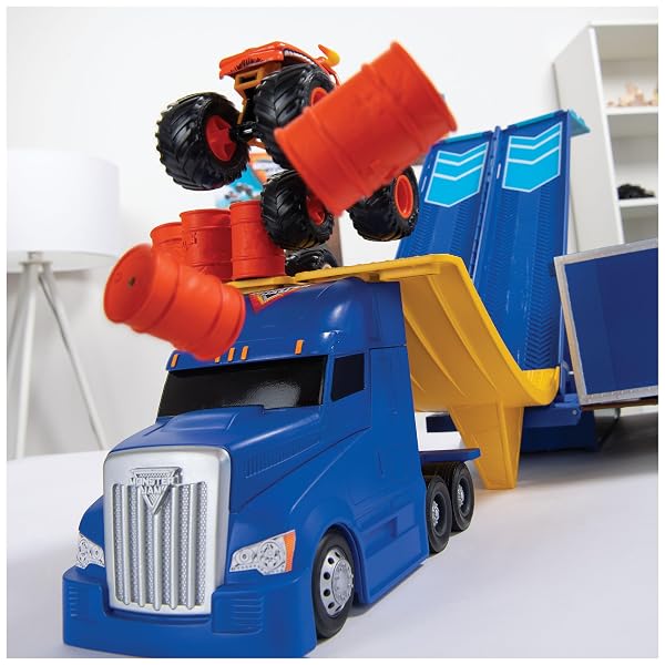 Monster-Jam-VHP-1t64-Transforming-Hauler-Playset-UPCX-GBL-Toy-B081VWFB72-3