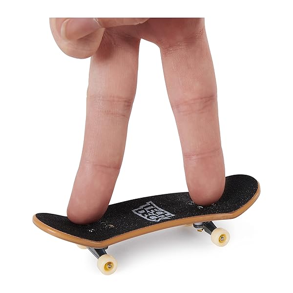 Tech-Deck-Transforming-Pipelines-Modular-Skatepark-Playset-and-Exclusive-Fingerboard-B081VVZG8L-7